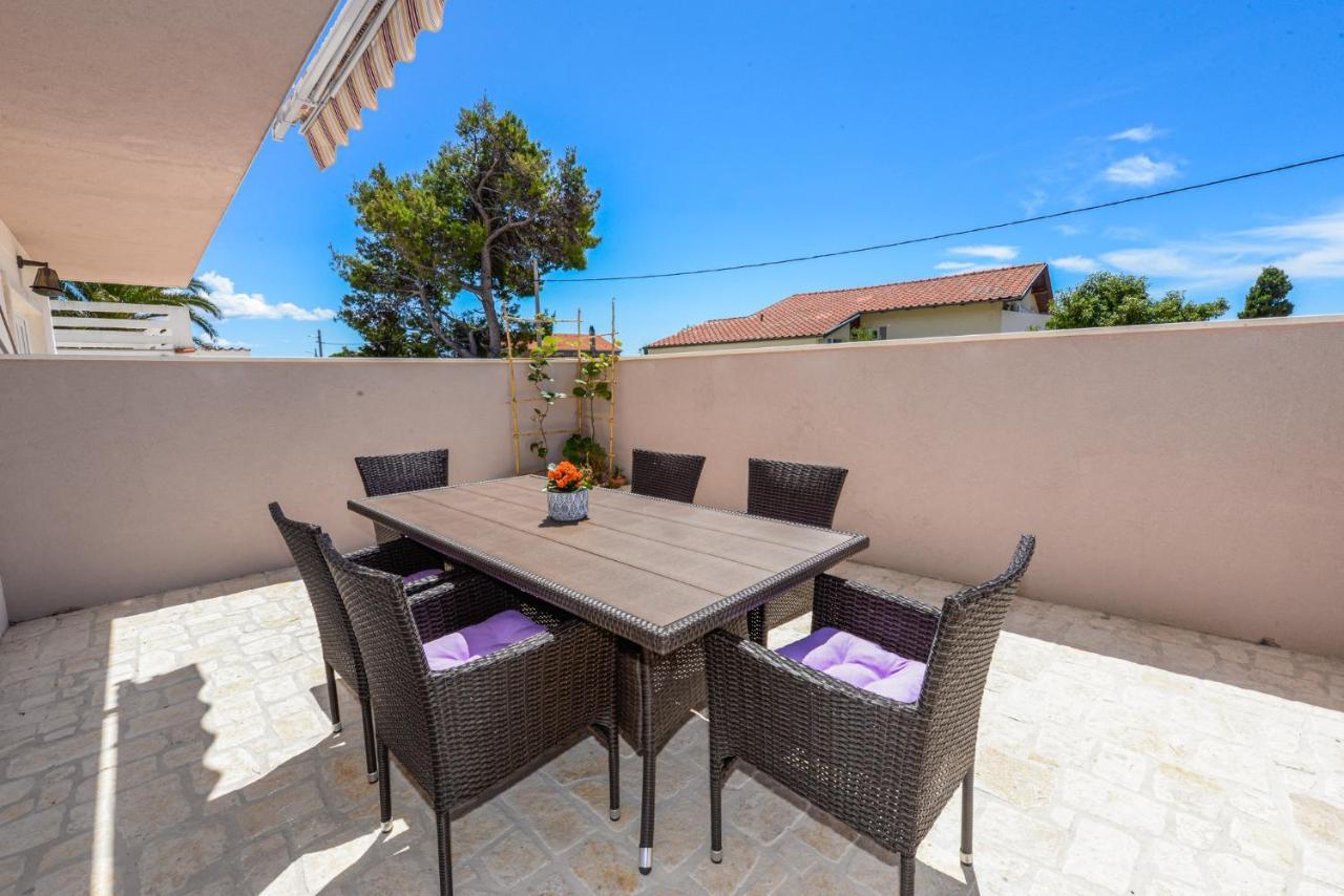 Apartments Amfora - Cozy And Modern Apartments For Up To 15 People, 100M From The Sea And Beach Stara Novalja Buitenkant foto