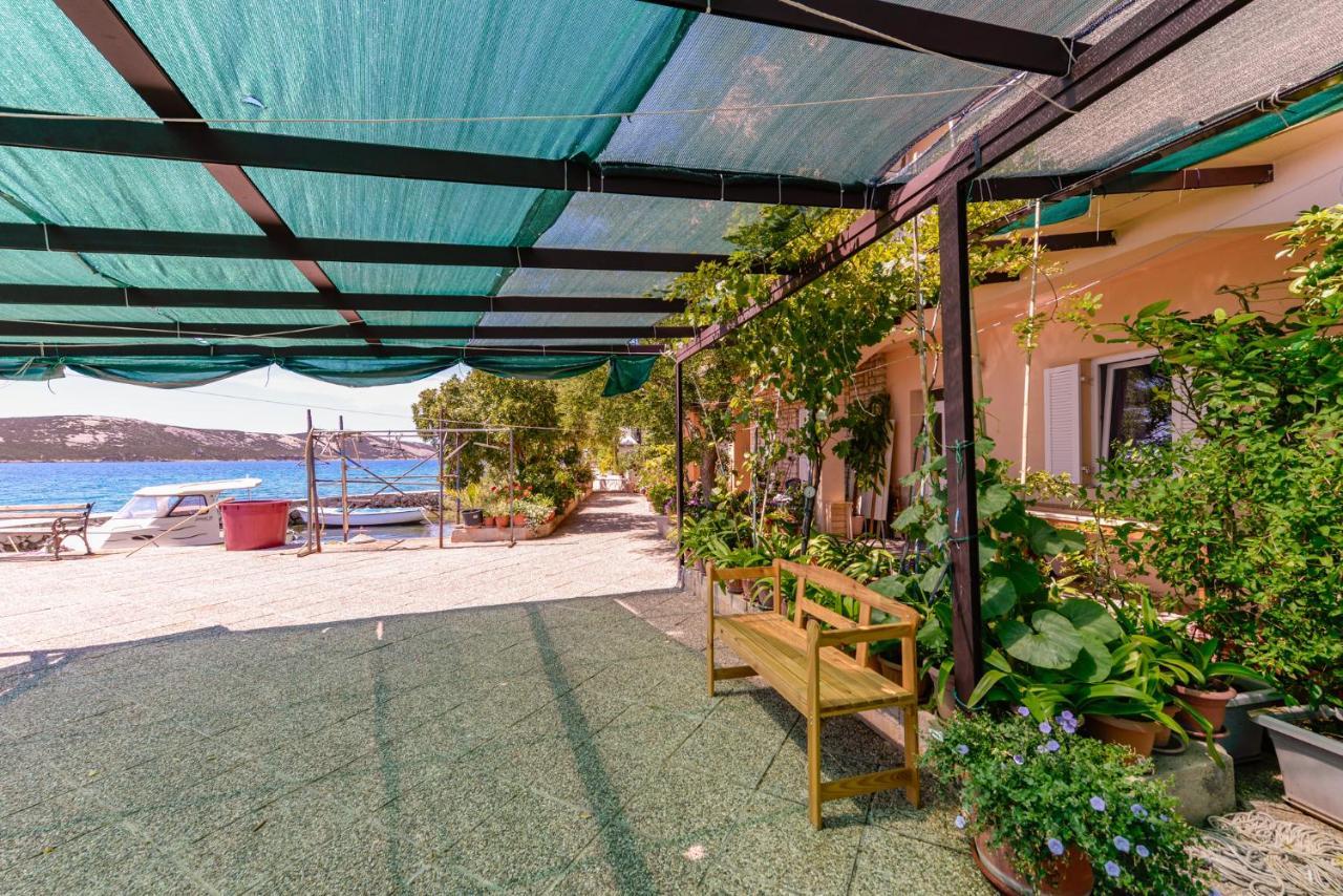 Apartments Amfora - Cozy And Modern Apartments For Up To 15 People, 100M From The Sea And Beach Stara Novalja Buitenkant foto